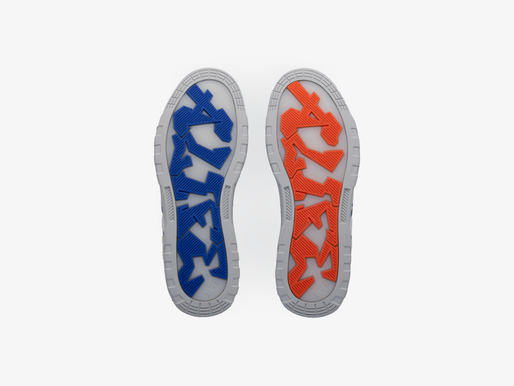 ALIFE Graffitio Sneakers in White